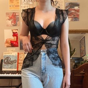 ❌sold on Mercari❌ Vintage 90s/y2k lace sheer short sleeve top